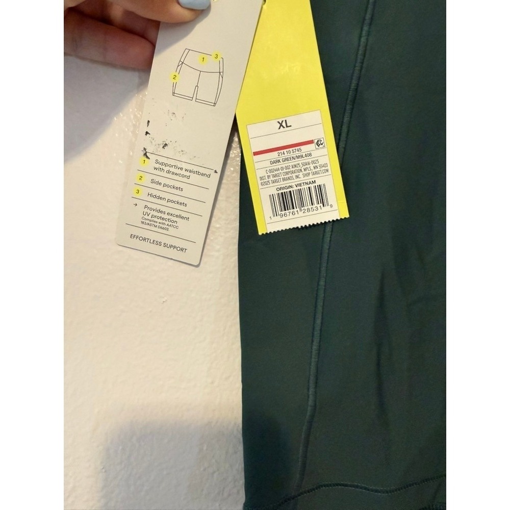 All In Motion Womens Effortless Support Bike Shorts Dark Green XL 6in Inseam NWT - Picture 2 of 5